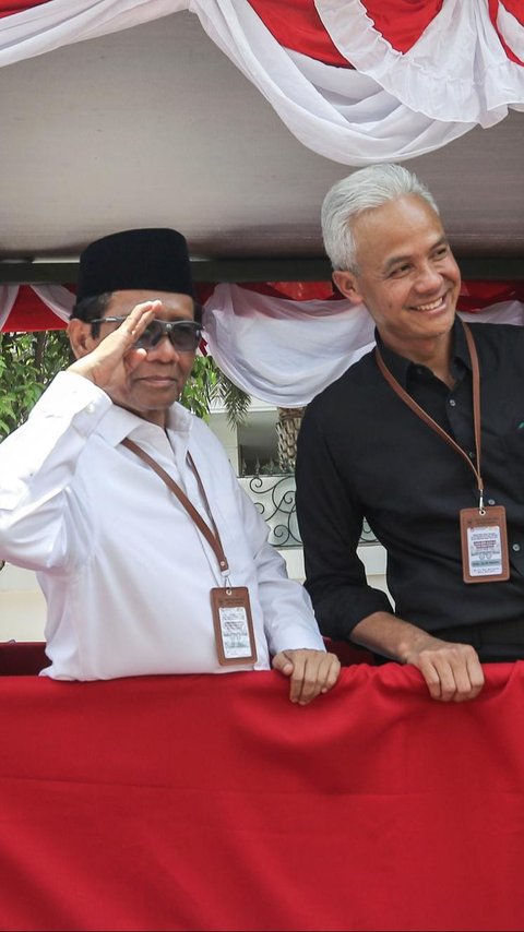 FOTO: Gaya Ganjar dan Mahfud Disambut Parade Nusantara Saat Daftar Capres dan Cawapres di KPU