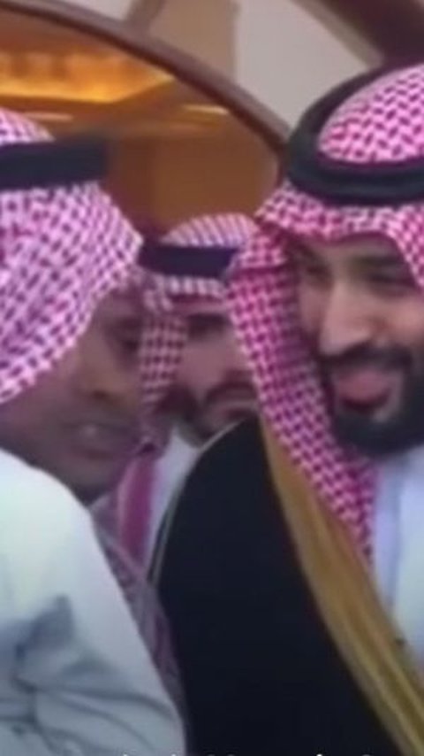 Viral Bocil Tiba-Tiba Minta Mercedes ke Pangeran Arab, Besoknya Mobil Langsung Dikirim 'The Real Sultan'