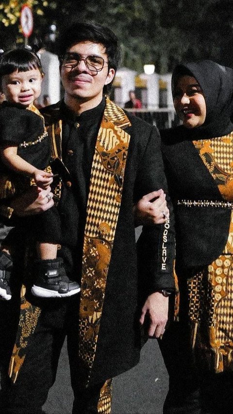 Momen Ameena Bikin Jokowi Gemas, Ikut Catwalk sama Atta Aurel di Acara Istana Berbatik