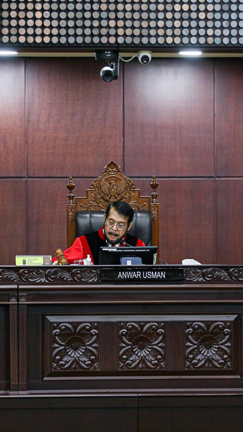 Sidang Penolakan Batas Usia Capres/Cawapres 70 Tahun, Anwar Usman Diinterupsi & Dikaitkan Nama Gibran