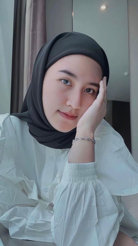 Potret Cantik Bripda Kirana Pakai Hijab Hiitam,  Pesona Bidadarinya Bikin Meleleh