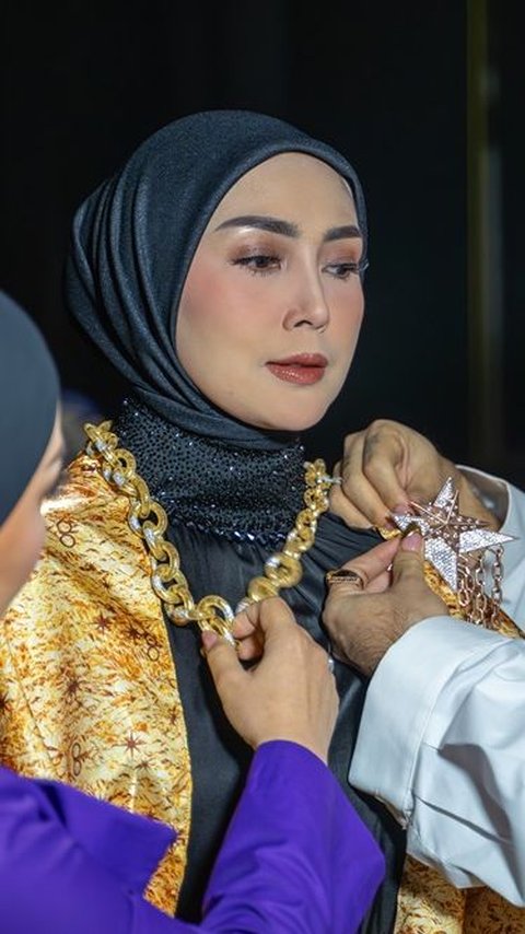 Membangkitkan Industri Fesyen Muslim dari Panggung Catwalk