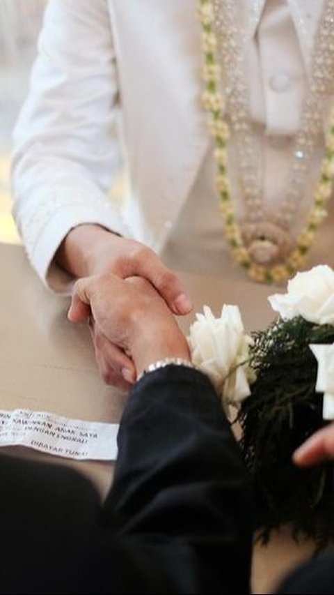 Tangis Mempelai Wanita Kecewa Dinikahkan Wali, Ayah Kandung Tak Datang Gegara Dilarang Istri Barunya