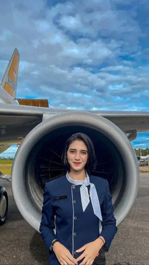 Potret Terbaru Serda Adhini yang Sudah Jadi Pramugari Pesawat Kepresidenan