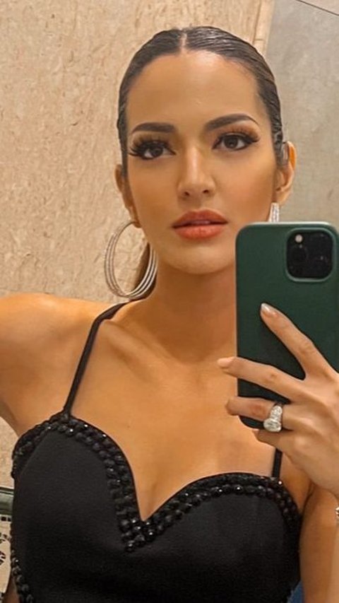 9 Photos of Nia Ramadhani Showing Her Collarbone, Proven Successful Workout Results