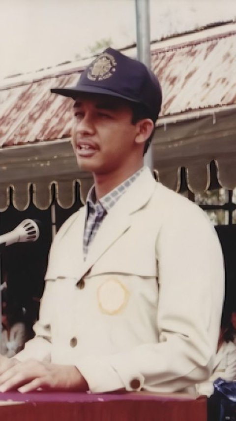 Anies Baswedan's Old Portrait, Meeting with a Minister He Once Met in High School, Now 93 Years Old