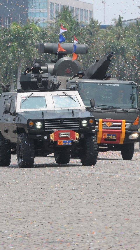 FOTO: Deretan Alutsista Kebanggaan Indonesia Meramaikan Gladi Bersih HUT TNI ke-78 di Monas