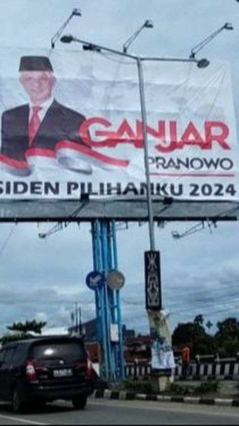Baliho Raksasa ‘Ganjar Pranowo Presiden Pilihanku 2024’ Tuai Polemik di Jayapura