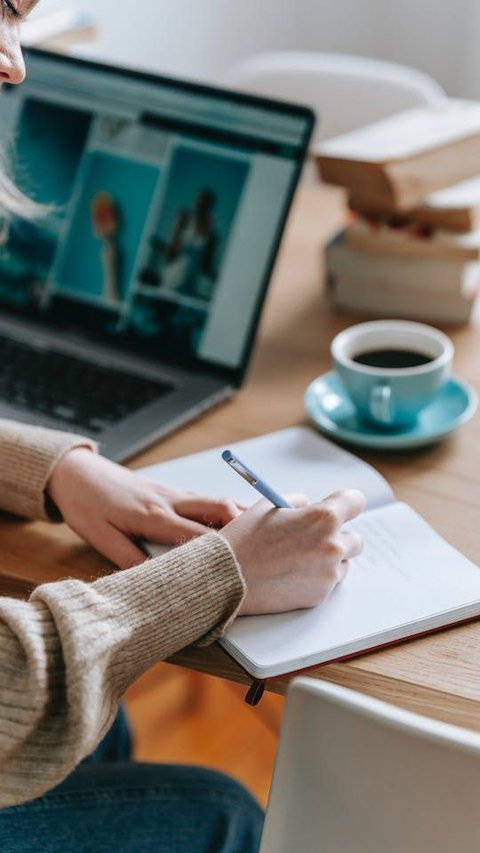 How To Write A Research Paper: A Step-By-Step Guide And Tips For Students