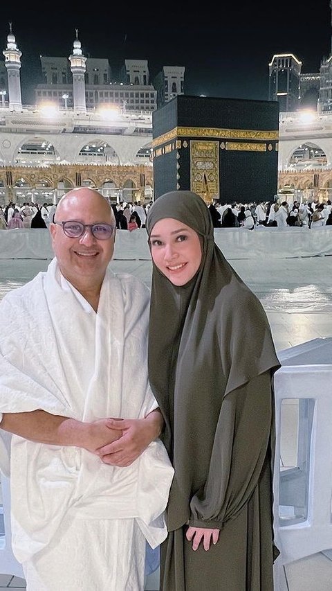 Anniversary Pernikahan ke-5, Maia Estianty Tulis Pesan Manis untuk Irwan Mussry di Tanah Suci 'Terimakasih Selalu Menjadikan Aku Ratumu'