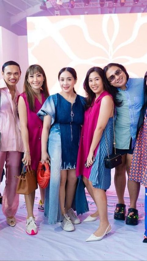 Deretan Artis Hadir Dukung Nagita Slavina di JFW 2024, Ada Ayu Dewi Hingga Olla Ramlan, Sang Mama  dan Mertua Tercinta Tak Absen Beri Semang