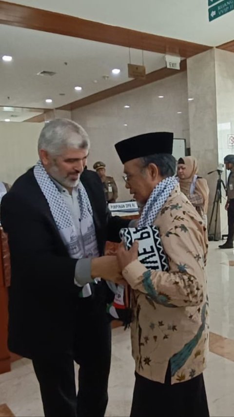 Kenakan Syal Palestina, 249 Anggota DPR Hadiri Rapat Paripurna Pembukaan Masa Sidang