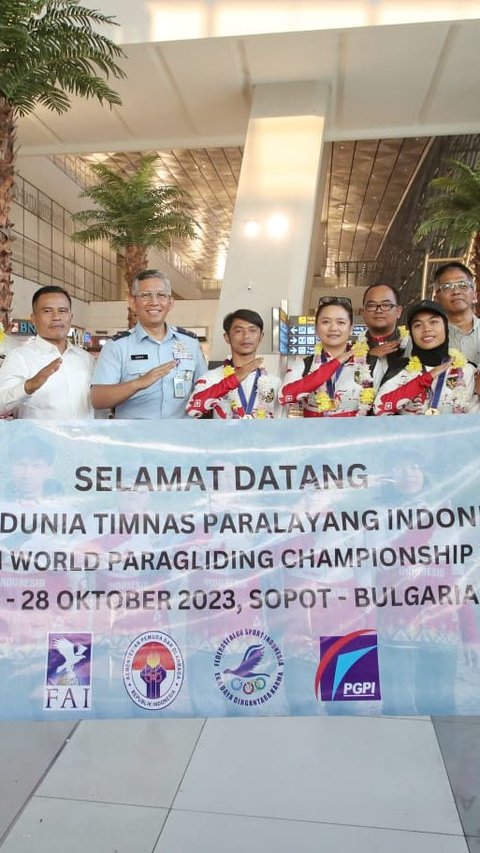 Apresiasi Tim Paralayang Indonesia Usai Juara Dunia, Kemenpora Jemput Atlet di Bandara
