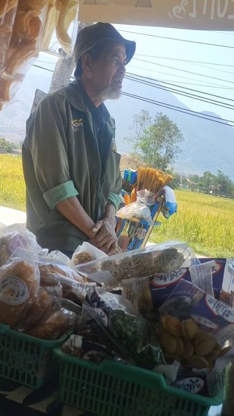 Lapar Tapi Tak Punya Uang, Kakek Penjual Perabotan Ingin Tukar Sendok dengan Sepiring Nasi