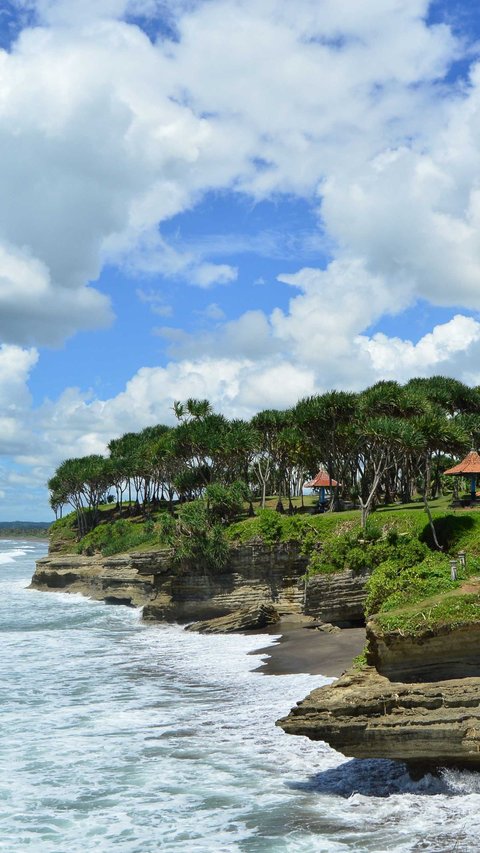 Potret Indah Pantai Batu Hiu yang Romantis di Pangandaran, Sampai Dijadikan Lirik Lagu oleh Doel Sumbang