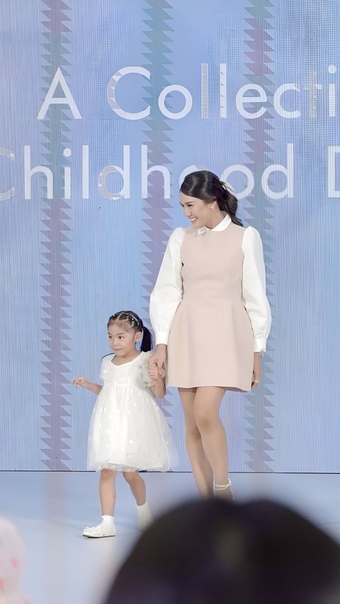 Raditya Dika's Adorable Response Watching His Daughter's Fashion Show