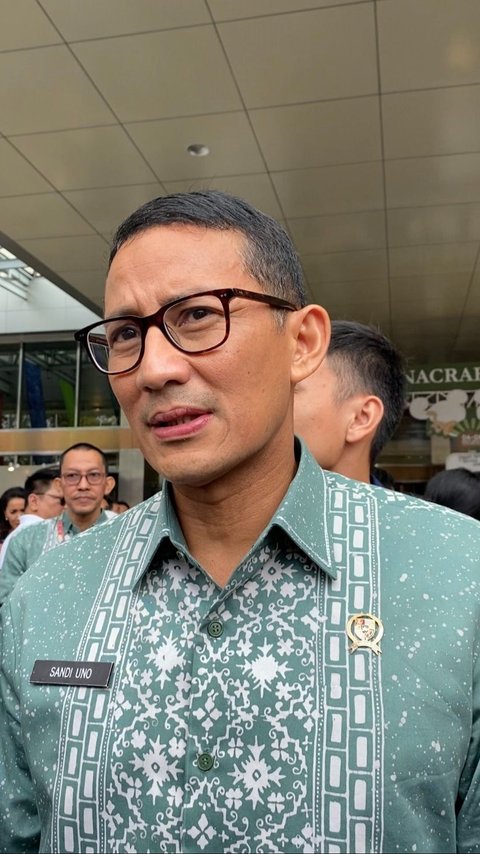 Sandiaga Uno Reveals Government Solutions to Improve SMEs After the Closure of Tiktok Shop.