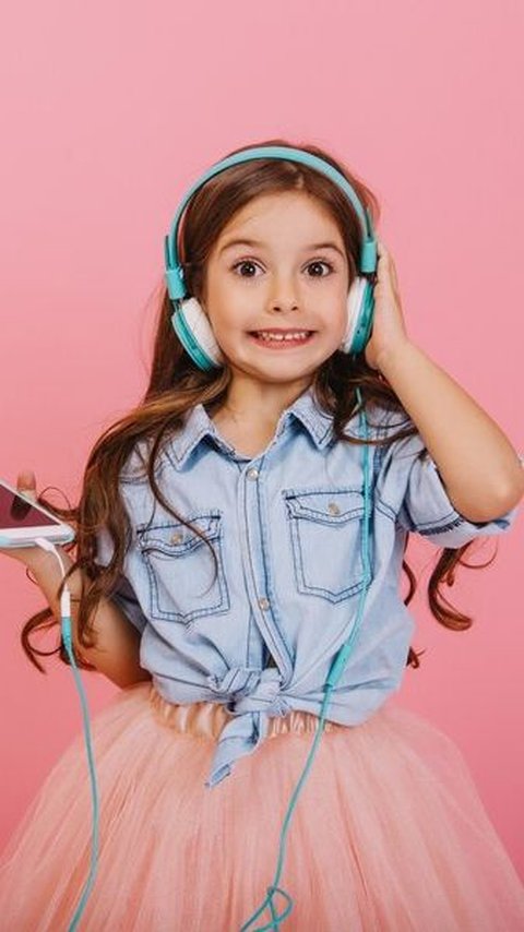 Benarkah Musik Bikin Anak Cerdas? Ini 10 Rekomendasi Lagu Untuk Meningkatkan Kecerdasan Anak