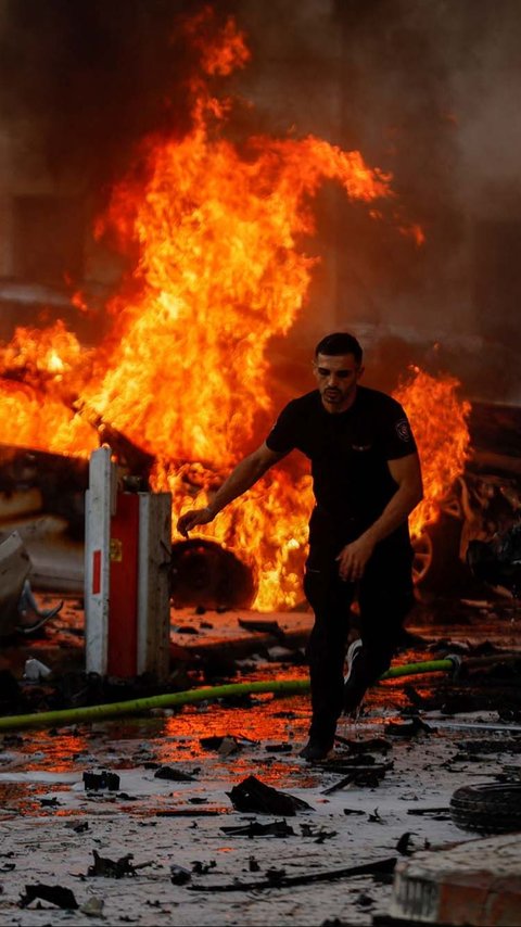 FOTO: Mencekamnya Situasi Israel Dihujani Roket dari Jalur Gaza hingga Jatuh Korban Jiwa