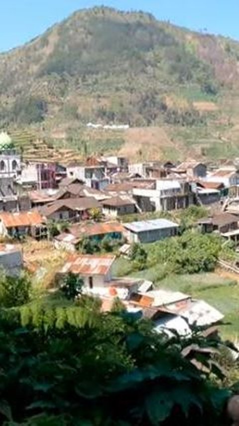 Desa Terpencil di Kabupaten Batang Ini Hanya 8 Jam Terkena Sinar Matahari, Ini Penyebabnya