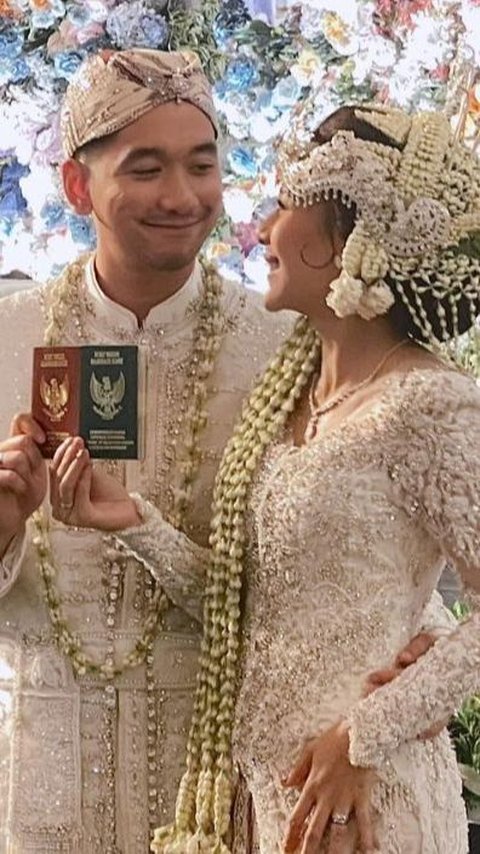 Adinda Thomas Resmi Menikah dengan Raka Akmal, ini Potretnya Flawless Banget