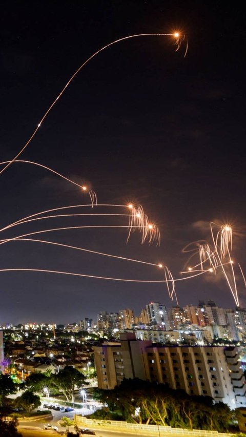 Iron Dome Bobol, Ribuan Roket Hamas Hunjam Israel