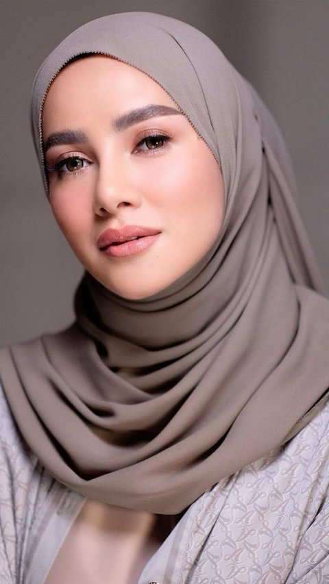 Tutorial Eyeshadow Look Natural Sunset ala Olla Ramlan