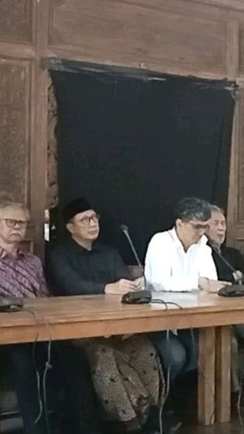 Sejumlah Tokoh Nasional Temui Gus Mus di Rembang, Curhat Kondisi Negeri Ini