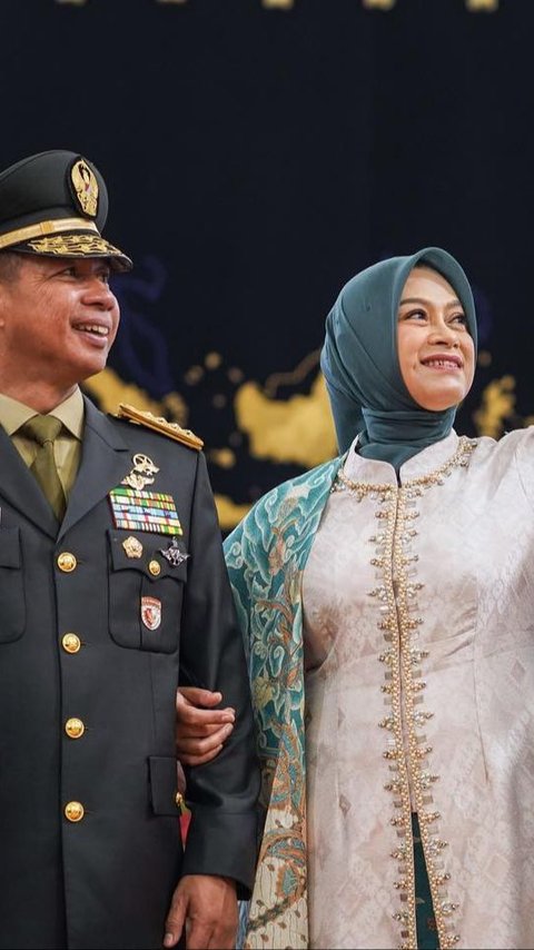 Istri Jenderal Agus Subiyanto jadi Ibu Asuh Taruna Akmil, Momen Lagi Sambutan Anggun Banget