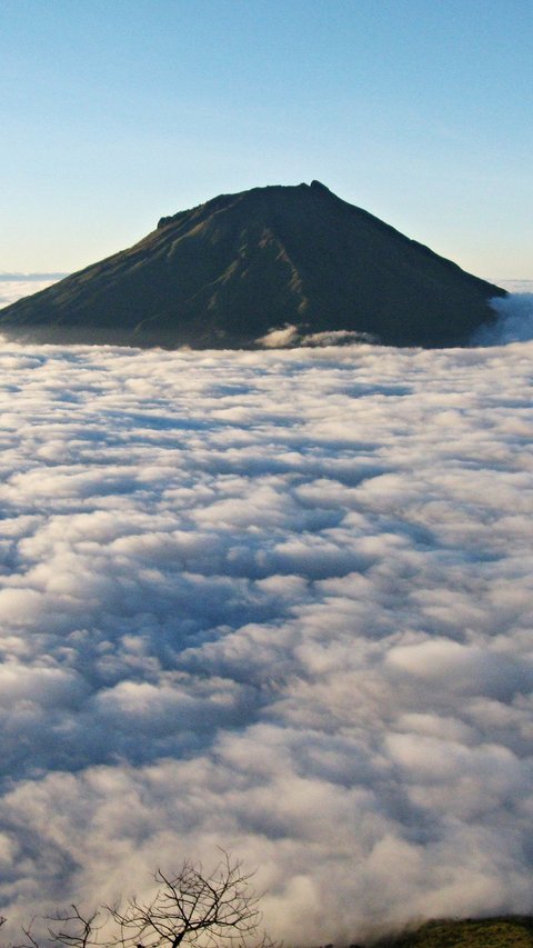 Deretan Mitos Gunung Sumbing, Dikabarkan Ada Jalur Purba Tersembunyi di Bawah Tanah