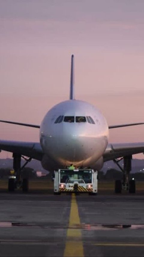 Bukan cuma Makanan, Penumpang Garuda Indonesia Bisa Beli Berlian di Atas Pesawat