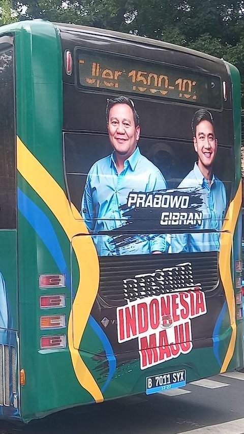 Prabowo-Gibran Naik Bus Listrik ke Gedung KPU Hadiri Penetapan Nomor Urut Pilpres 2024