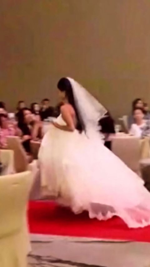 Woman Bride Suddenly Cancels Wedding in the Middle of the Wedding Ceremony, Groom and Guests Shocked and Confused, Can Only Stare