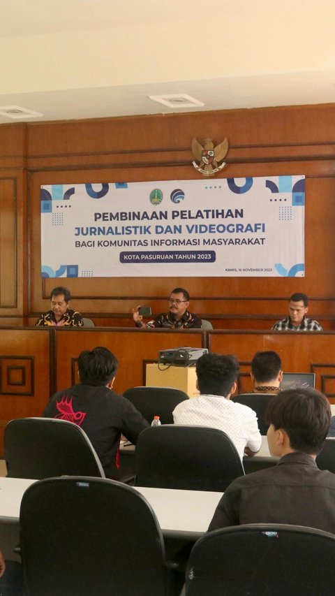 Diskominfotik Kota Pasuruan Gelar Pembinaan Pelatihan Jurnalistik dan Videografi