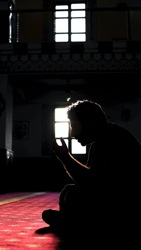 Doa dan Dzikir setelah Sholat Qobliyah Subuh beserta Keutamaannya