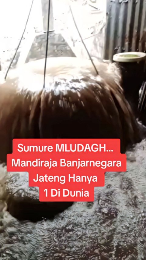 Scary! Moment of Residents' Well in Banjarnegara Overflows, Water Gushes Rapidly and Floods the Kitchen