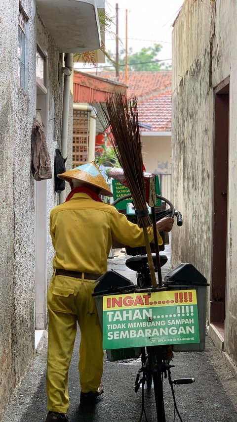 Sebelum Pandawara Viral, Kakek Ini Sudah Lebih Dulu Keliling Jawa Jadi Relawan Kebersihan Lingkungan Sampai Sering Dianggap Gila