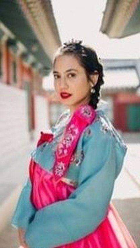 Potret Cantik 5 Seleb Indo Pakai Hanbok Korea, Banjir Pujian Netizen