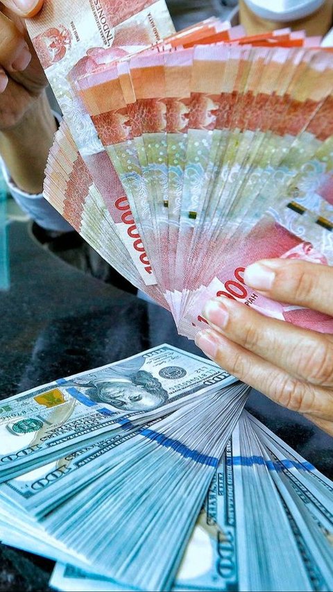 Kurs Rupiah Hampir Sentuh Rp16.000 per USD, Ternyata Ini Biang Keroknya