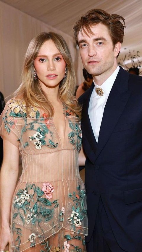 Robert Pattinson and Suki Waterhouse are Expecting Their First Child