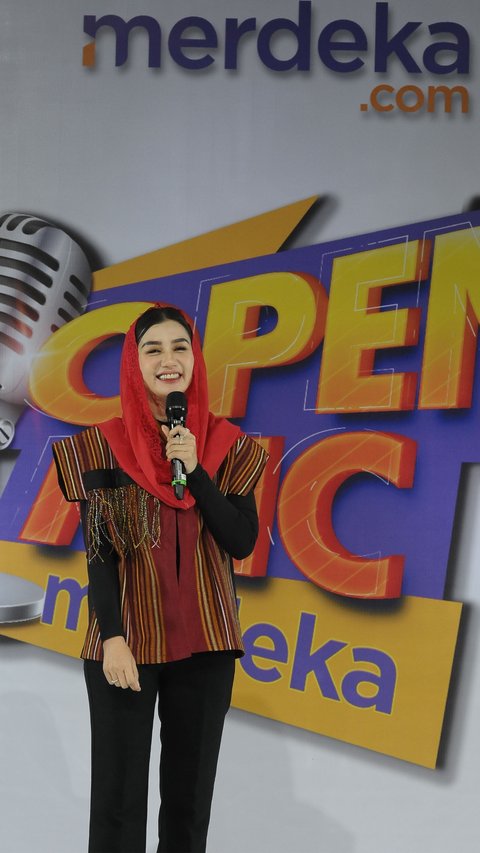 Open Mic Merdeka Vol I: Istri Bupati Trenggalek Novita Hardini Guyon Posisi Strategis Istri Pejabat