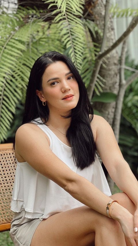 Instagramable! 8 Potret Rumah Alice Norin dengan Konsep Scandinavian dan Tropical House