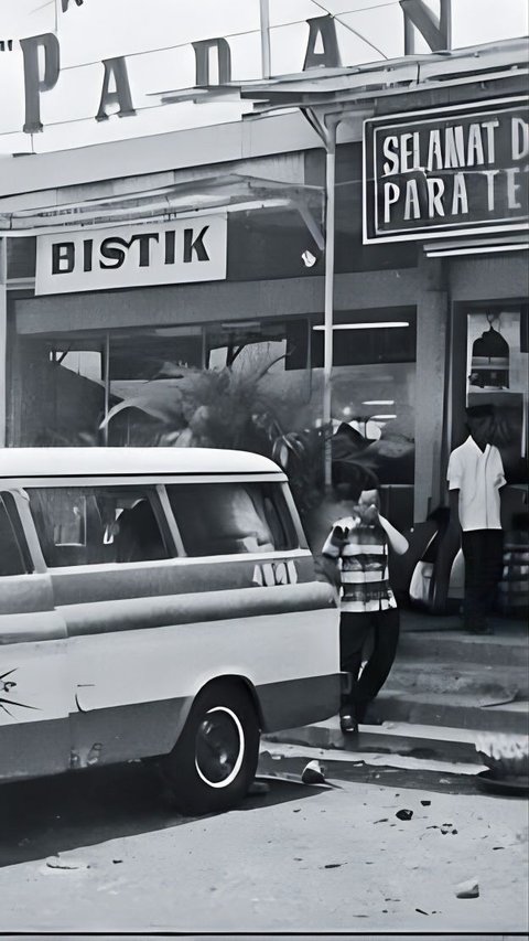 Potret Lawas Rumah Makan Padang di Bandung Tahun 1971, Menu Makanan Beda Banget dengan Masa Sekarang