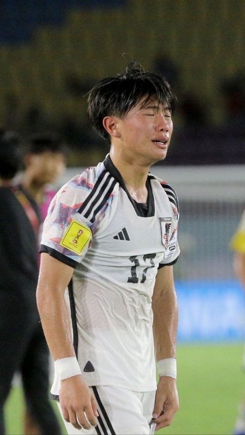 FOTO: Tangis Timnas Jepang U-17 Usai Kalah Melawan Timnas Spanyol U-17 di Babak 16 Besar Piala Dunia U-17 2023