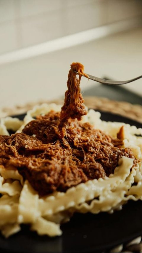 Classic Pulled Pork Recipe: A Simple Guide To Make The Juicy Dish At Home
