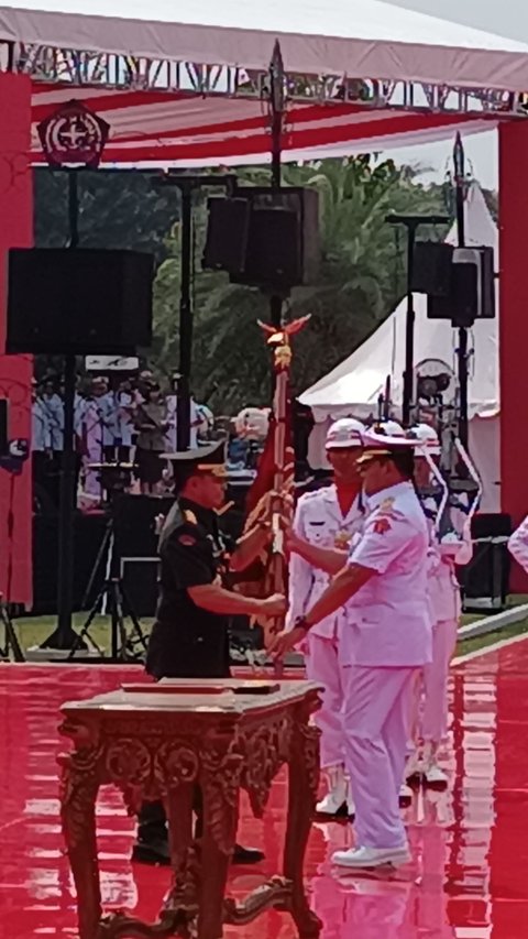 Sertijab Panglima TNI, Laksamana Yudo Margono Serahkan Tongkat Komando Kepada Jenderal Agus Subiyanto