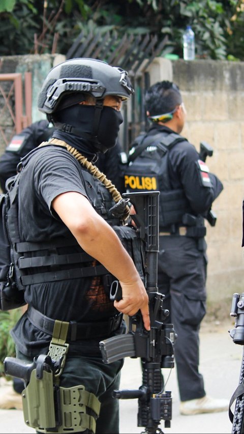 Densus 88 Tangkap Empat Terduga Teroris di Riau