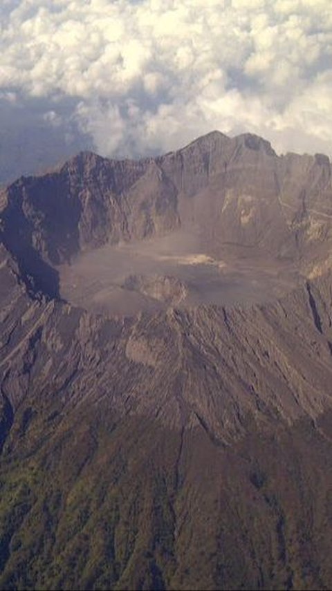 Mitos Gunung Raung, Adanya Pondok Demit Hingga Kerajaan Macan Putih