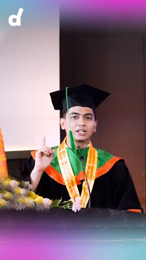 Ada Apa Nih? Wisuda Teuku Ryan Tanpa Kehadiran Istri, Ria Ricis