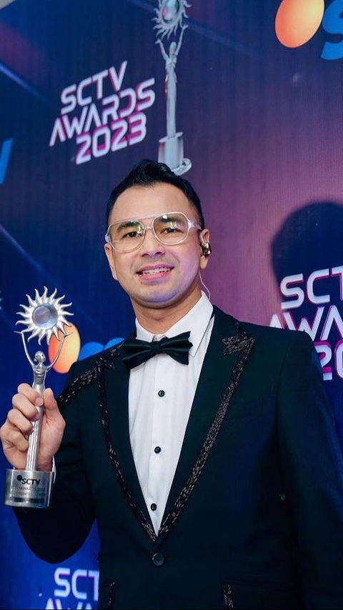 Winning the Most Popular Presenter Award at the SCTV Award 2023, Raffi Ahmad Competes against Nagita Slavina